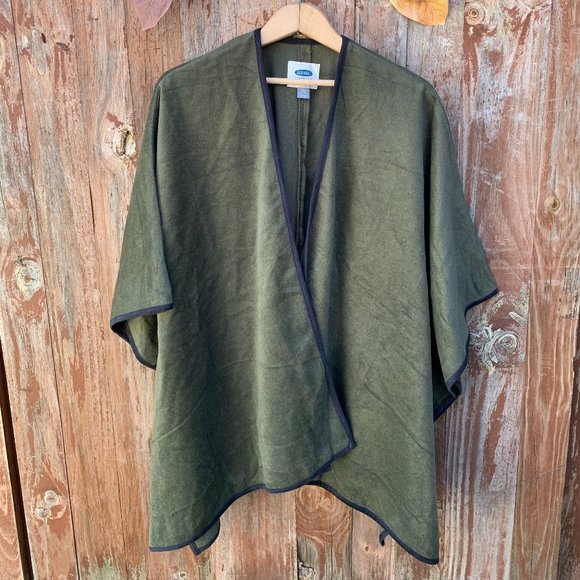 Ladies Sleeved Poncho - Picture 1 of 4